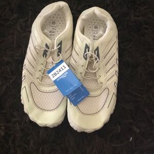 Watelves beige/gray  Athletic Shoes ~ size 40 ~Unisex ~new with tags